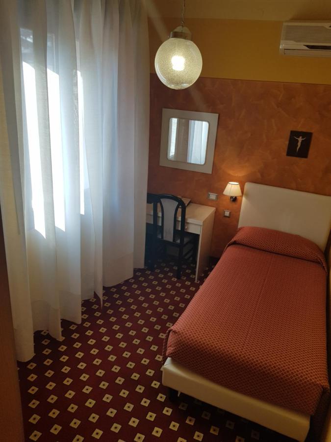 Hotel Diana Boario Terme Kültér fotó